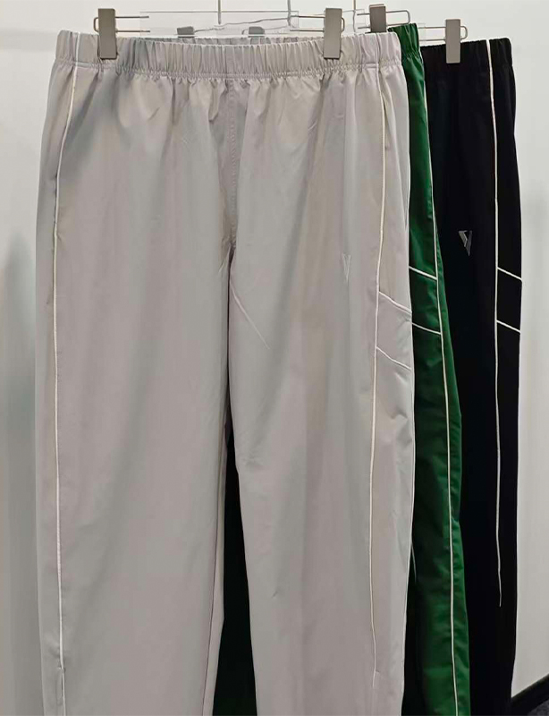 Op maat gemaakte casual mid-joggingbroek met zeefdruklogo, geborduurd, normale pasvorm, fleece aan de binnenkant, katoenen gebreide trainingsbroek voor heren